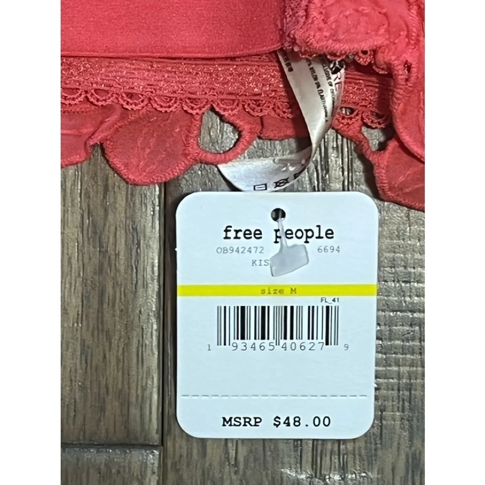 FREE PEOPLE Intimately June High Neck bralette Kiss Kiss coral Medium NWT - Picture 2 of 13